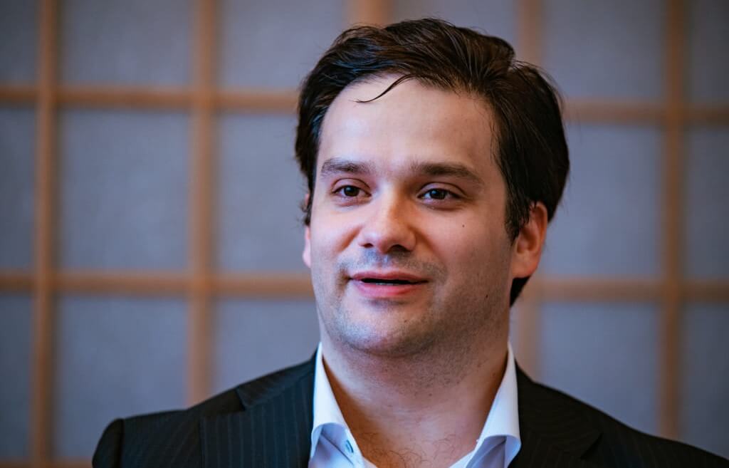 Выплата компенсаций пользователям Mt.Gox. Бывший владелец криптобиржи Mt. Gox Марк Карпелес. Фото.