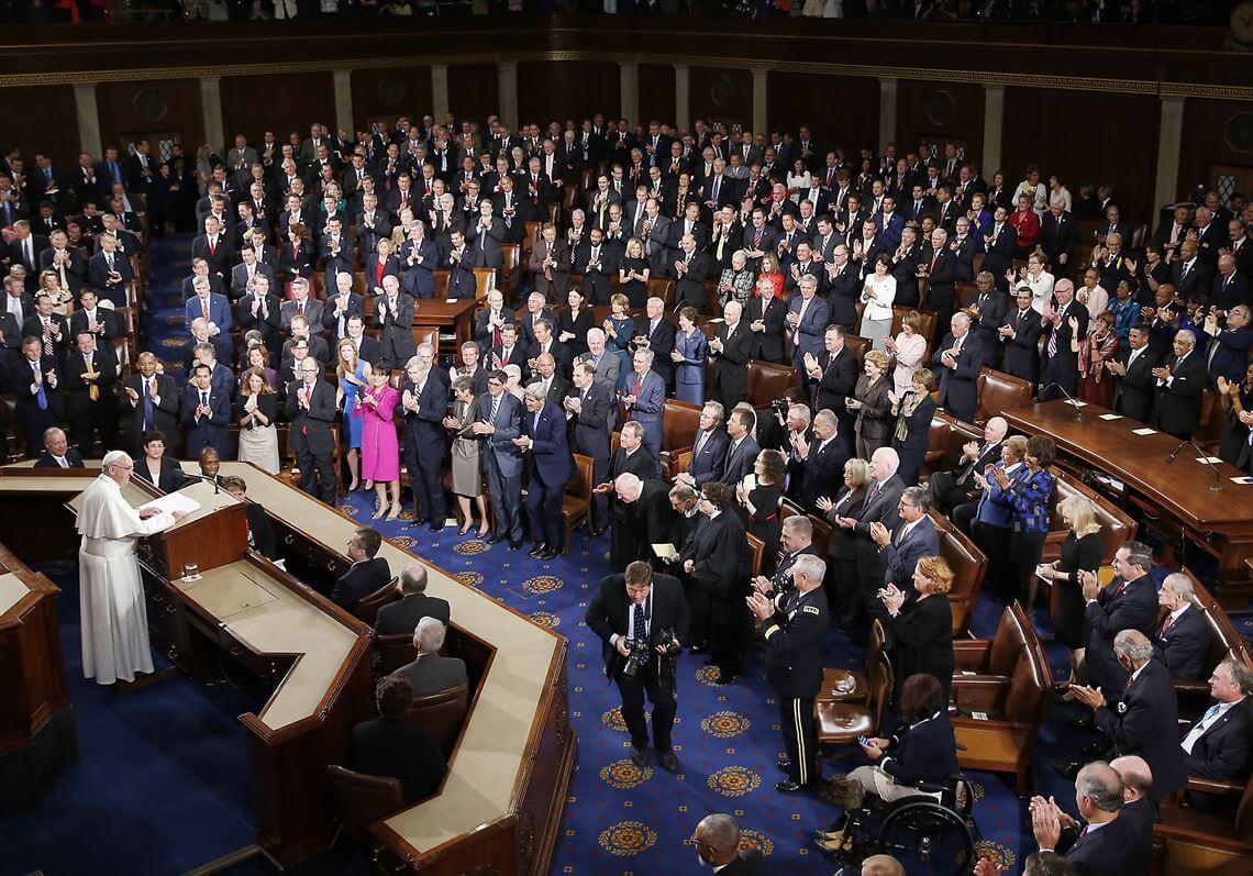 Предсказания по криптовалютам на год. Конгресс США. Фото.