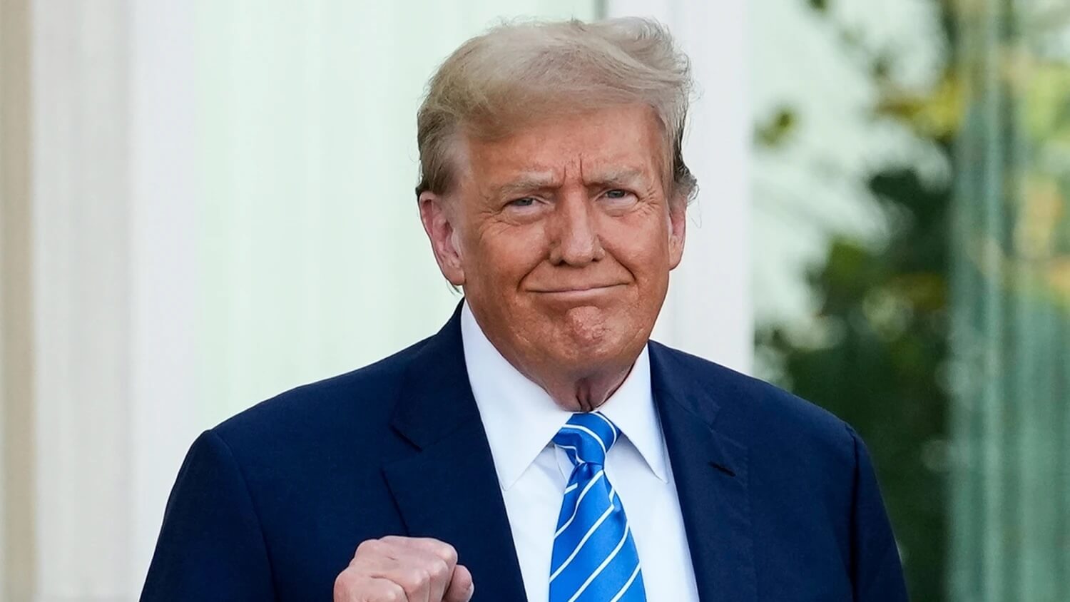 КРИПТОЖМЫХ / Официальный мем-токен Трампа, крипторезерв США не из Биткоина и ложь Гэри Генслера. От Дональда Трампа ждут указов по криптовалютам в первый же день президентства. О чём идёт речь? Фото.