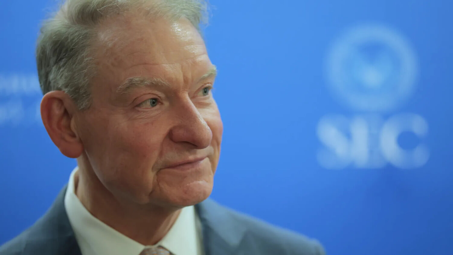 Конфликт интересов в криптовалютах. Председатель SEC Пол Аткинс. Фото.